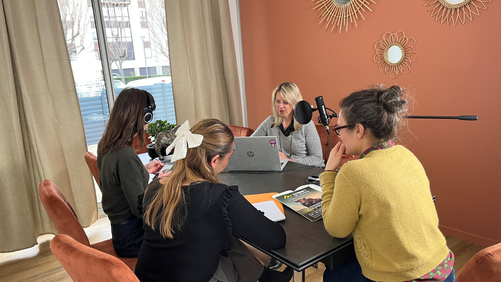 L'agence Qui Plus Est s'offre un studio créatif