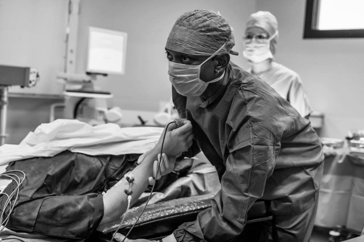 La Clinique du Parc rend hommage aux héros du quotidien à travers une série de photos