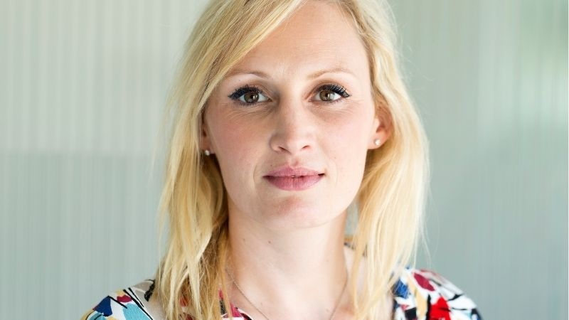 Eglantine de Fraissinette se challenge chez Intrum France