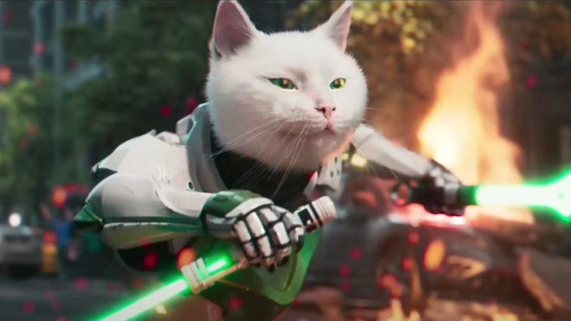 Ramsès joue au super-héros pour Feu Vert