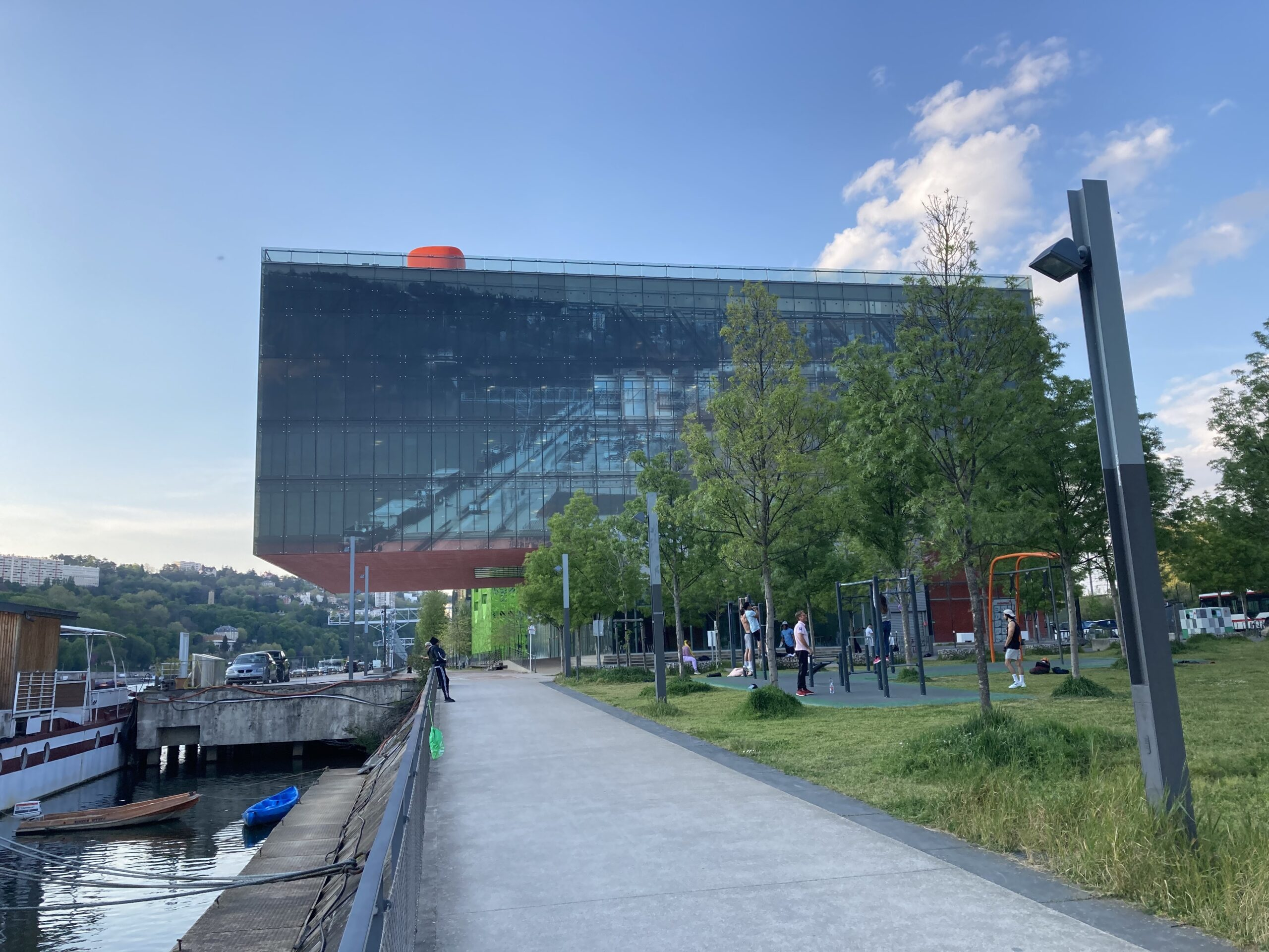 GL events poursuit sa dynamique de reprise