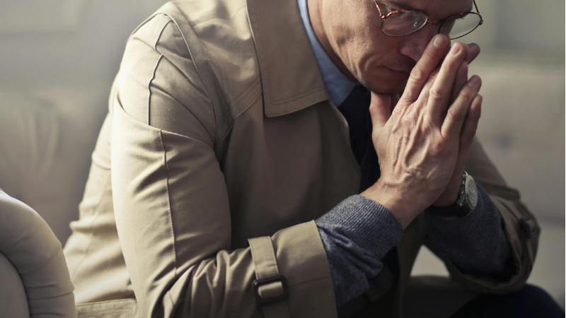 Le « en même temps » des communicants publics