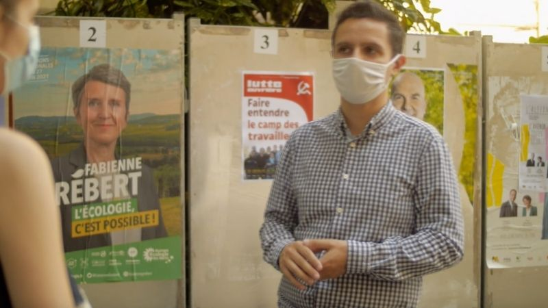 Régionales : les tendances graphiques des affiches des candidats décryptées